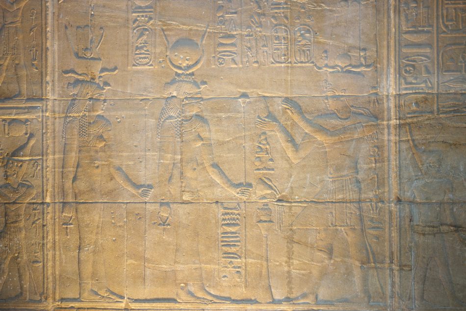 イシス神殿　壁画　カリグラフィー
